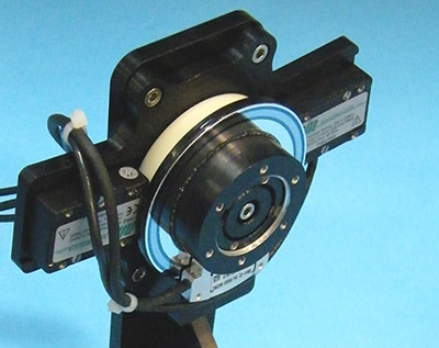 Dual-axis rotary stage for multi-degree-of-freedom positioning